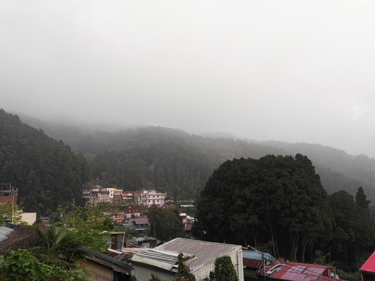 Qun Feng Hotel Fenchihu Bagian luar foto