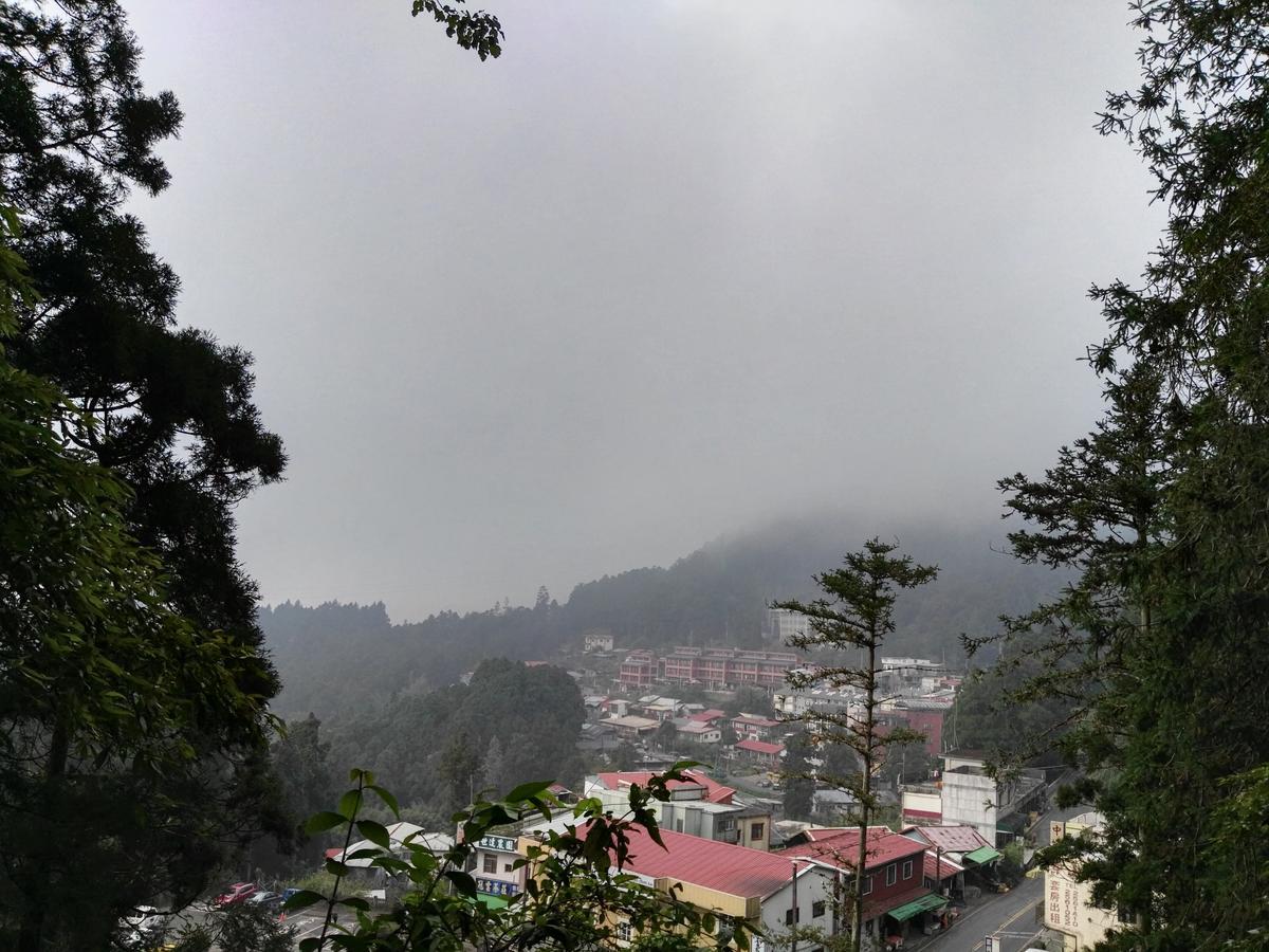 Qun Feng Hotel Fenchihu Bagian luar foto